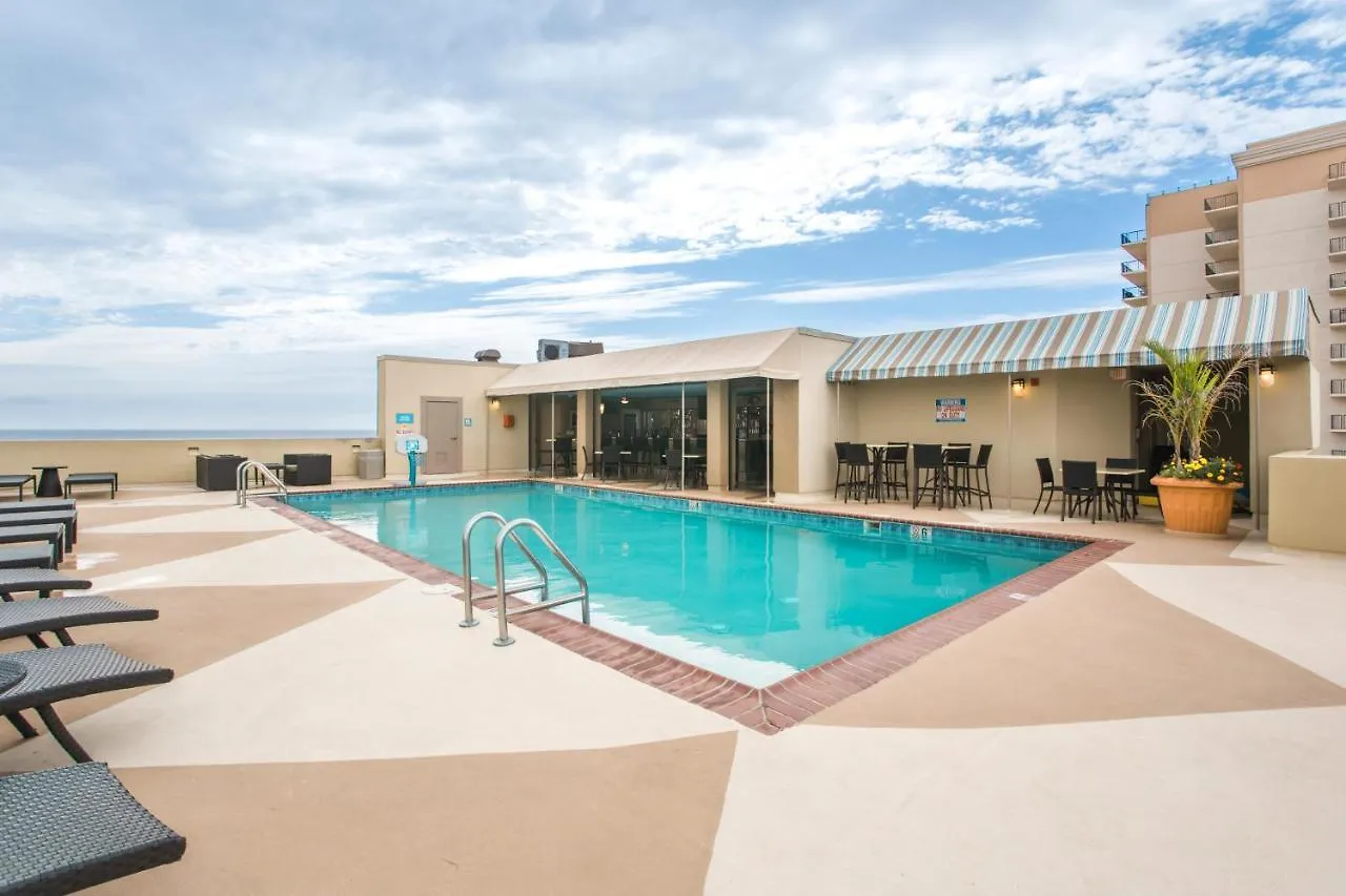 Beach Quarters Resort Virginia Beach 3*,