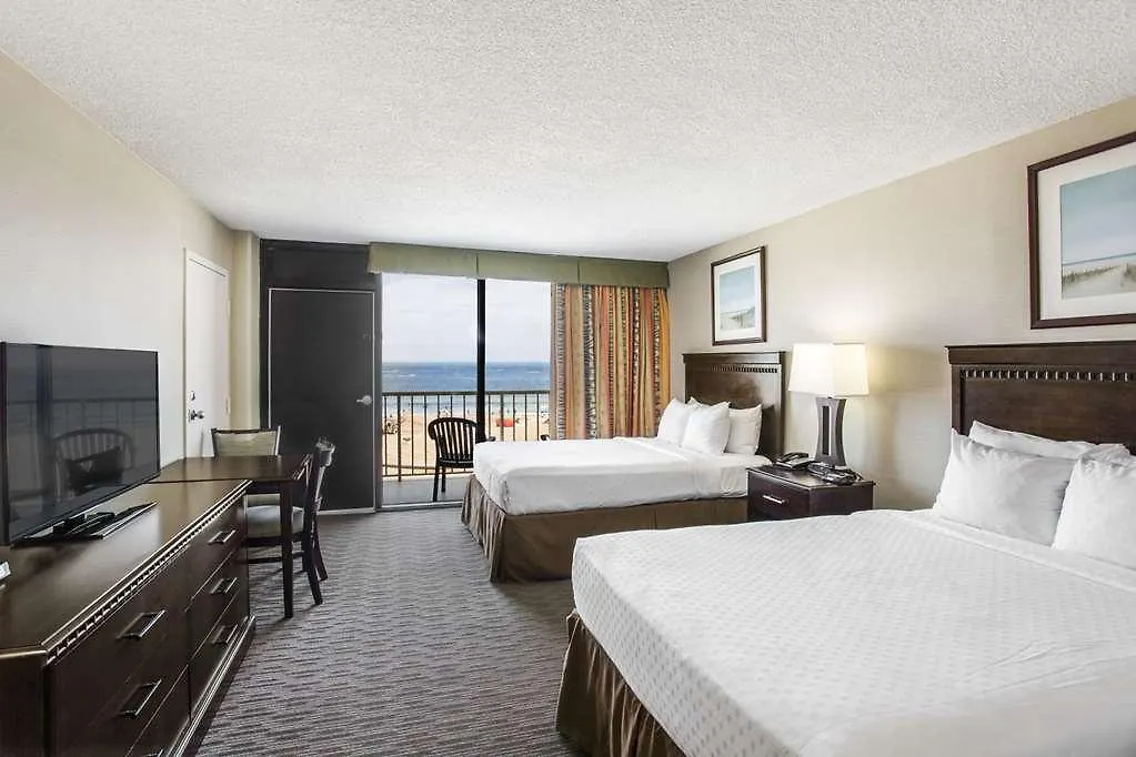 Beach Quarters Resort Virginia Beach 3*,