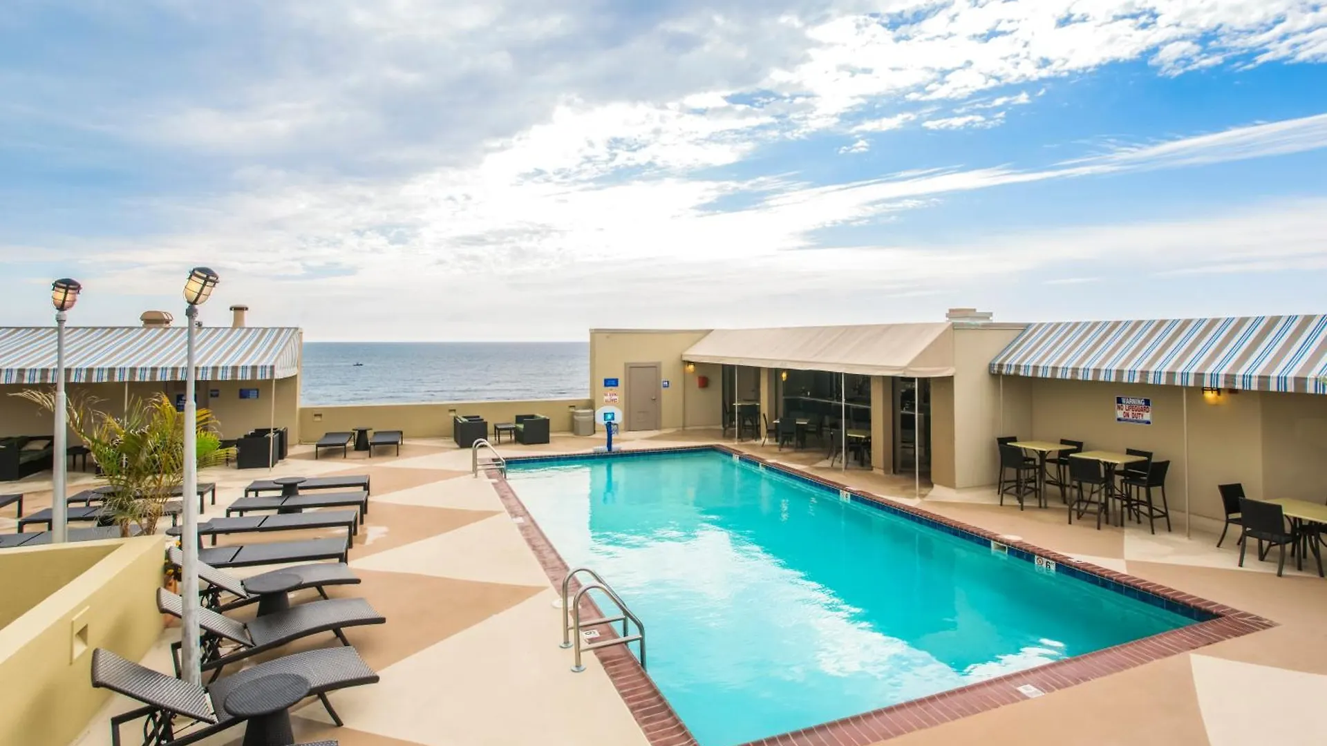 Beach Quarters Resort Virginia Beach